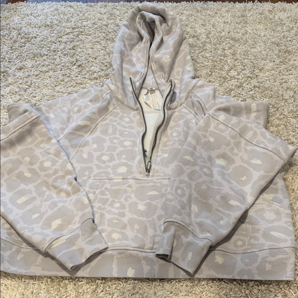 Lululemon Athletica Gray Zip-Up Hoodie like new! XL/XXL